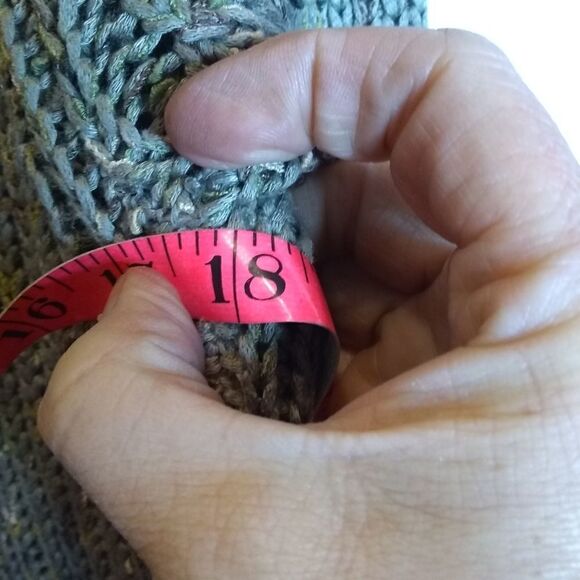 BCBGMaxazria sweater   - Picture 4 of 5